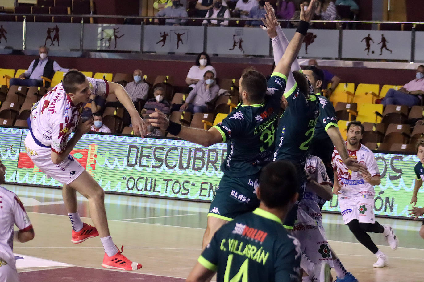 Los leoneses se impusieron con claridad en León.