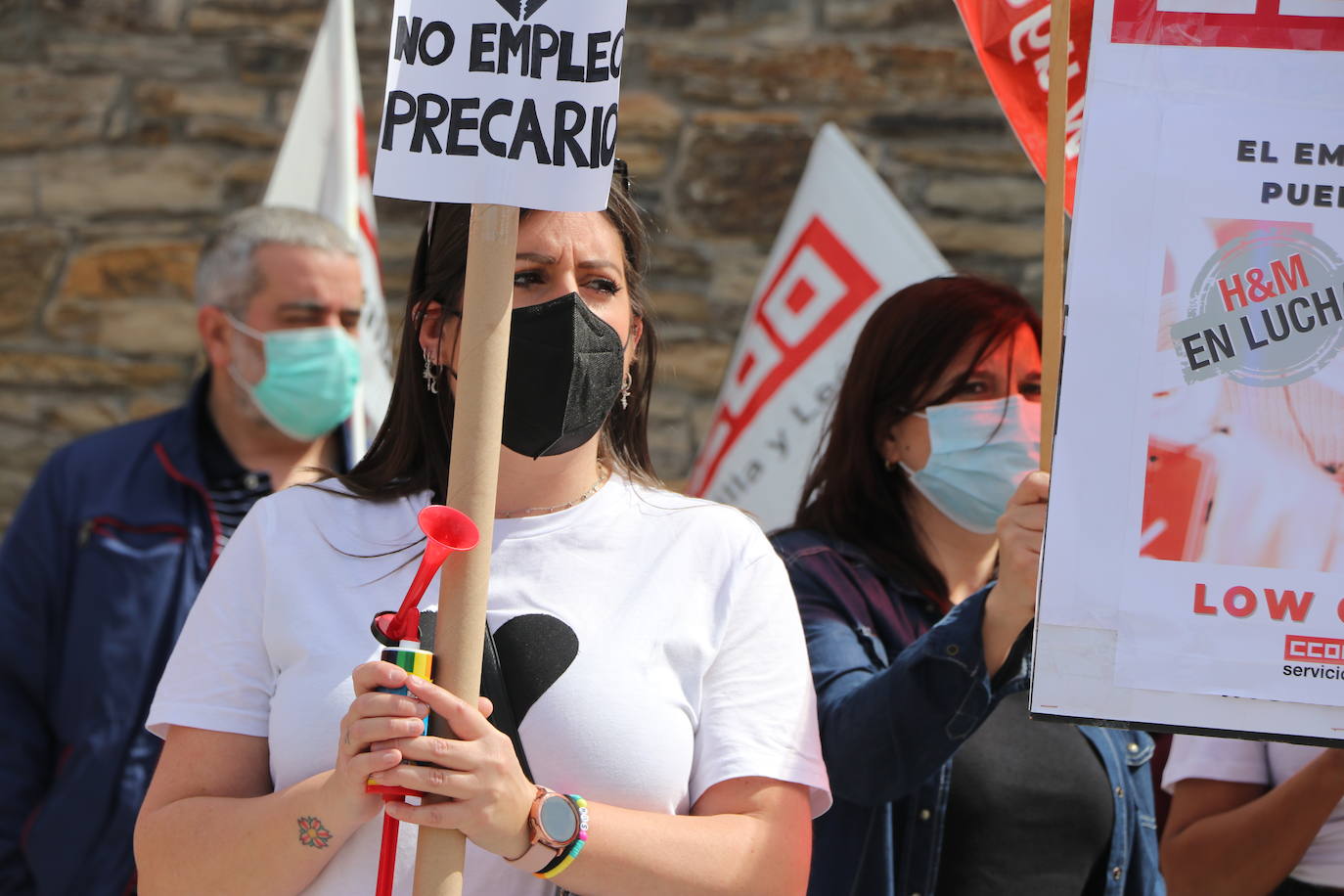 Las trabajadoras reclaman que no se precarice su empleo y se mantegan todos los puestos.