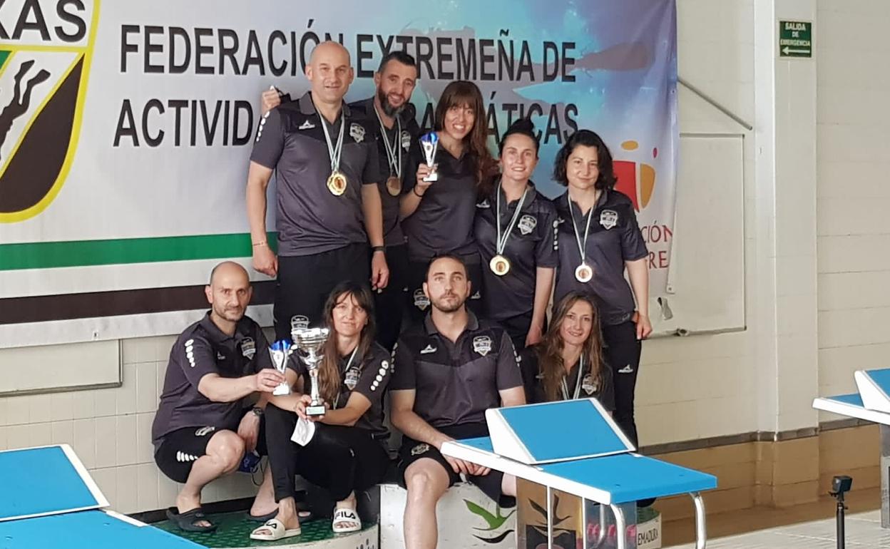 Integrantes del equipo de buceo del Sport Bernesga.