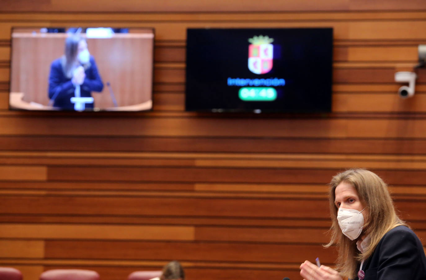 El Procurador del Común de Castilla y León, Tomás Quintana López, presenta el informe anual de la institución correspondiente a 2020 en el pleno de las Cortes.