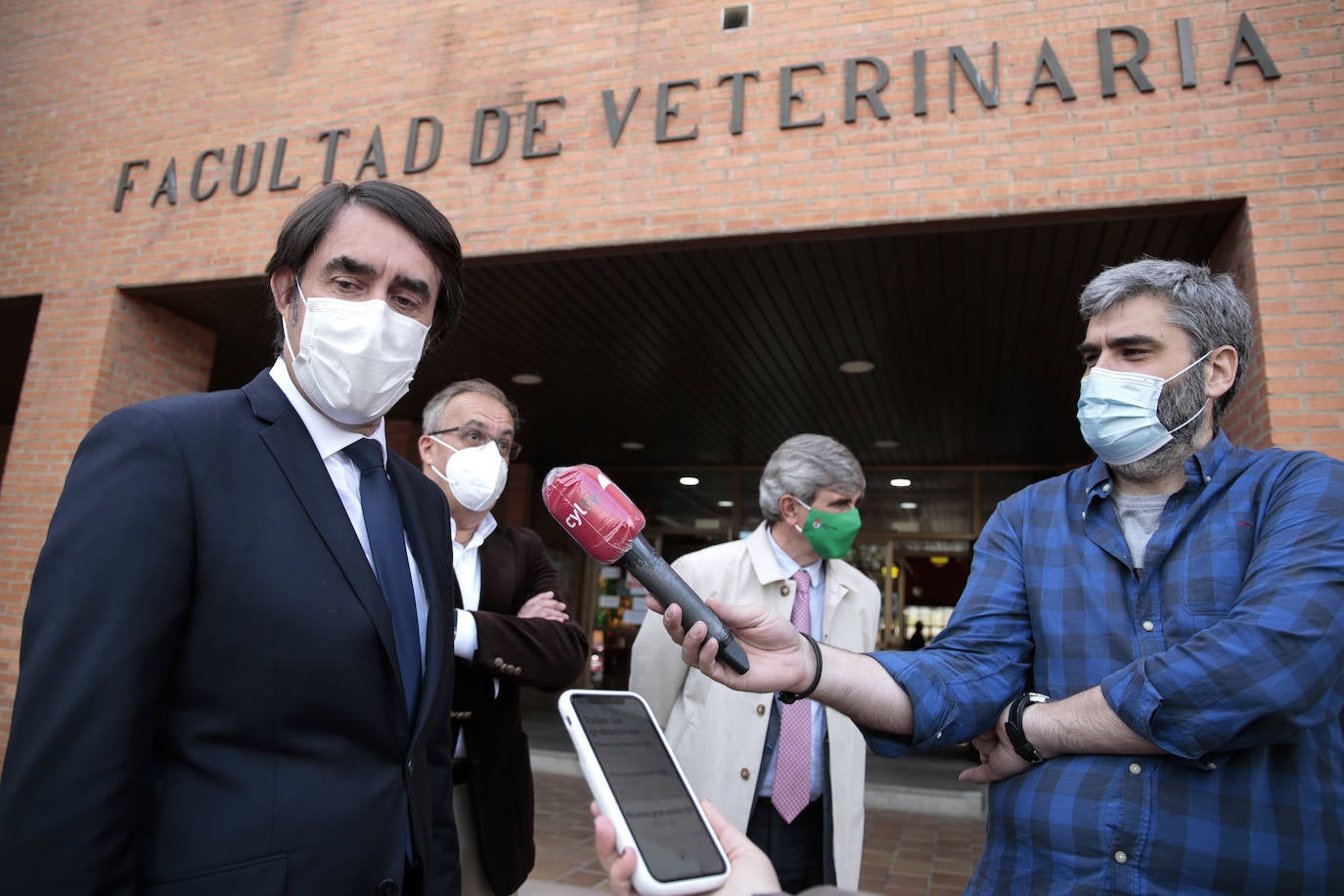 Fotos: Mesa Redonda &#039;Ganadería y el lobo&#039; en León