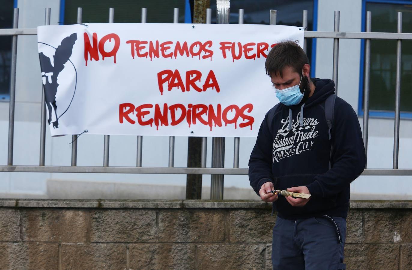 Los empleados de Roldán respaldan la primera jornada de huelga en demanda de una única prima de producción y exigen una propuesta a la empresa.