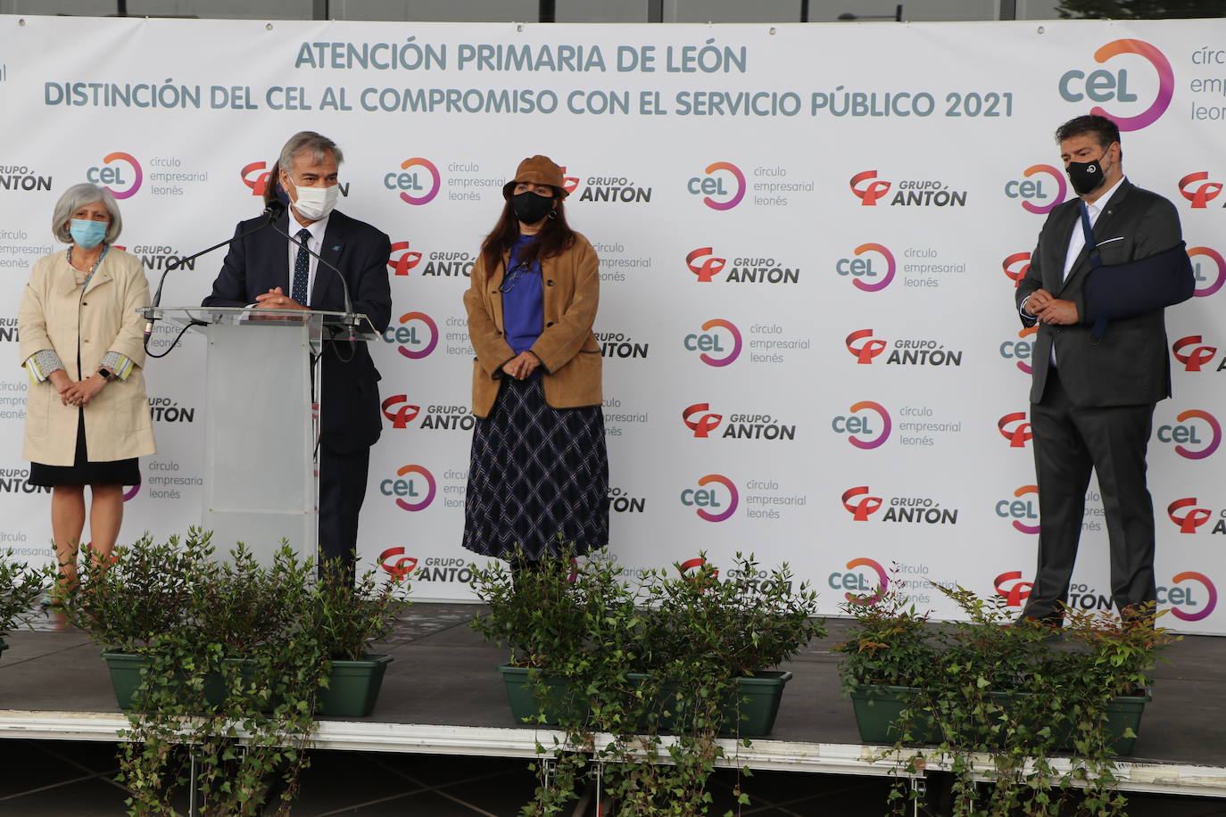 El Círculo Empresarial Leonés celebra un acto multitudinario en el que se respetaron las distancias y el uso de mascarillas.