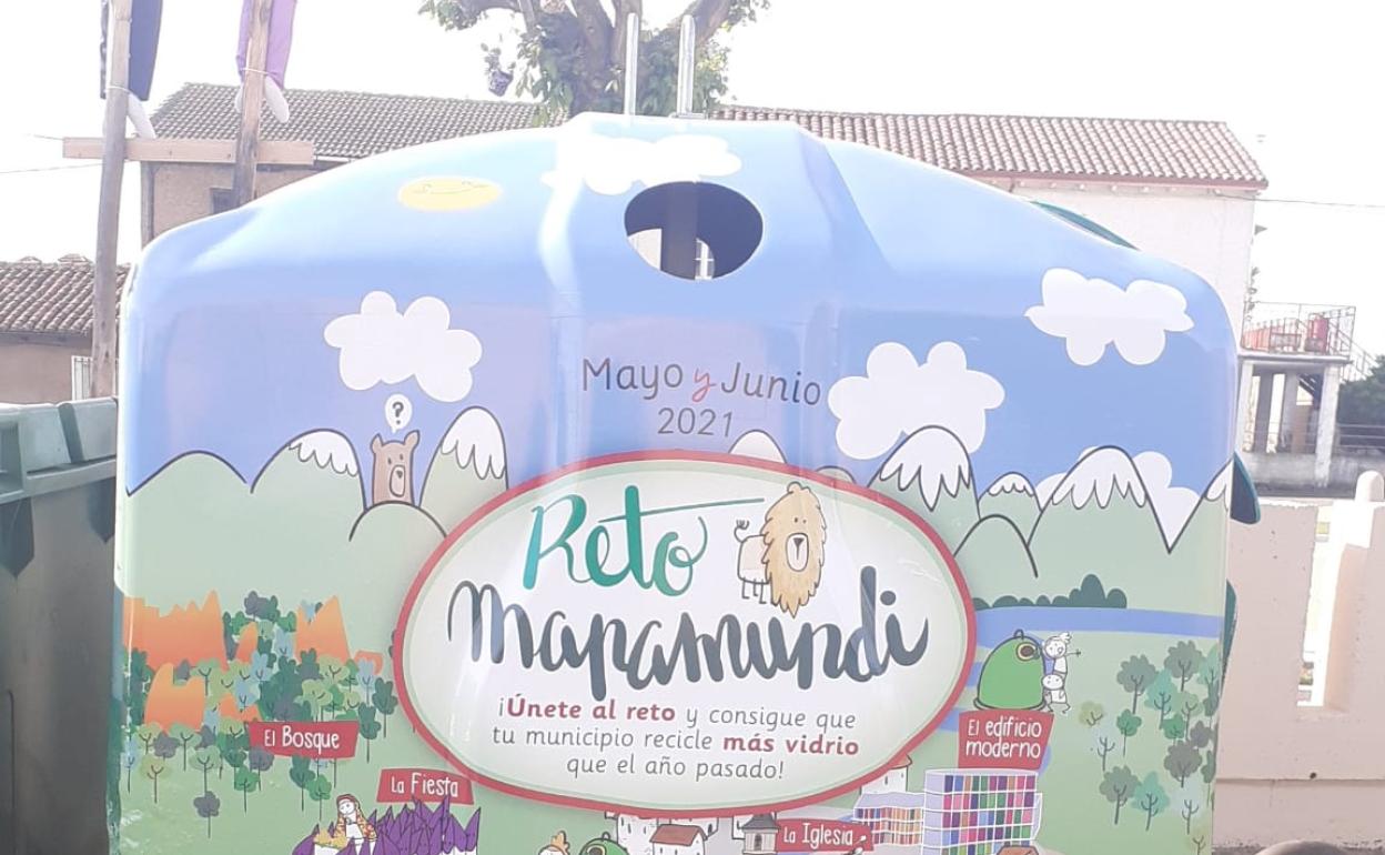 Uno de los contenedores del Reto Mapamundi en Sariegos.