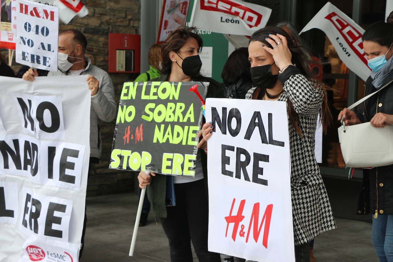 Las trabajadoras reclaman que no se precarice su empleo y se mantegan todos los puestos.