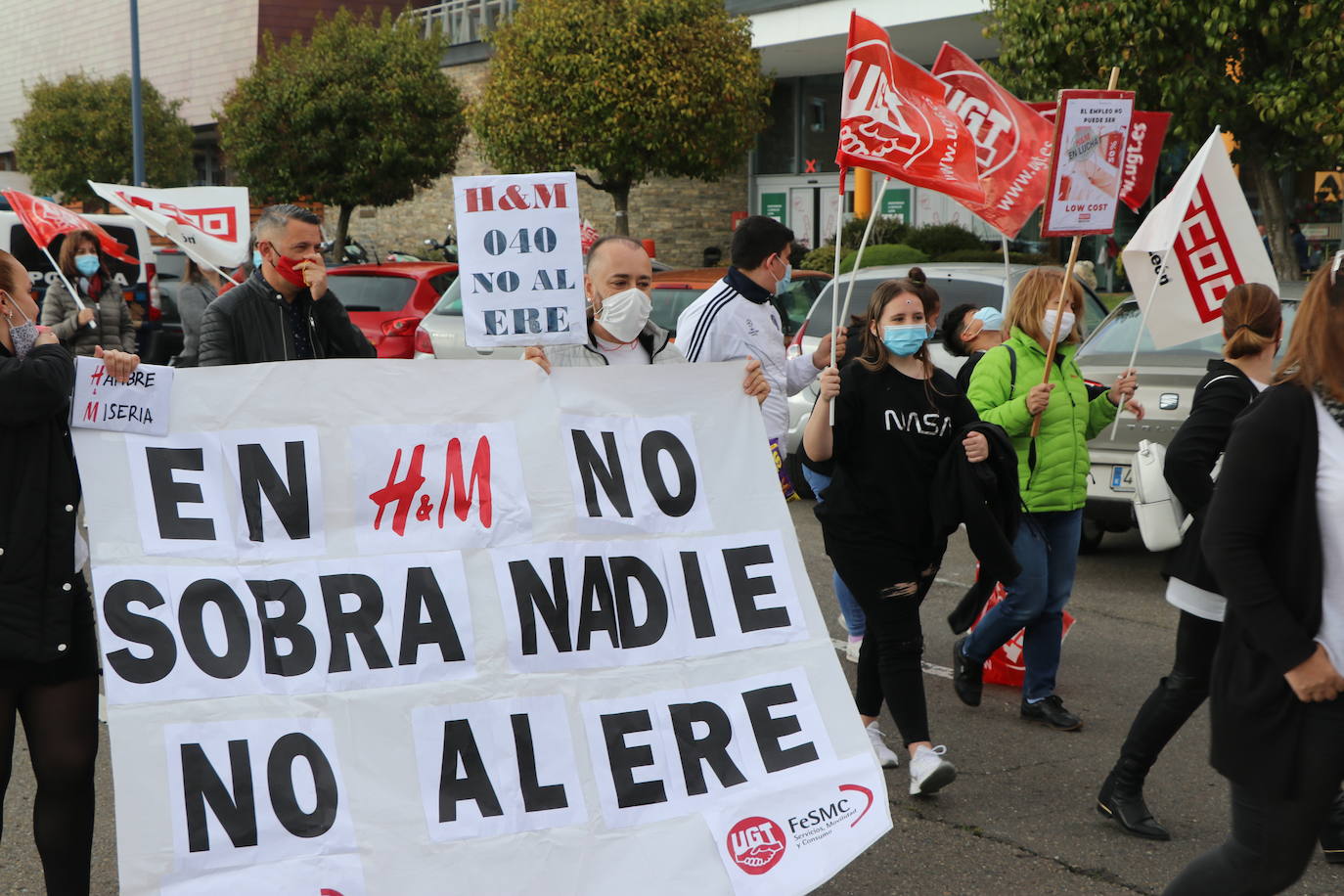 Las trabajadoras reclaman que no se precarice su empleo y se mantegan todos los puestos.