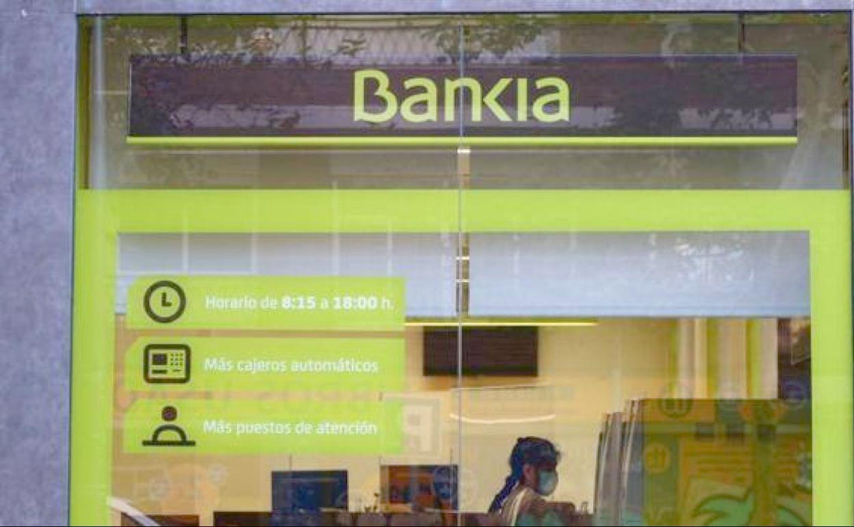 Una de las sucursales de la entidad financiera Bankia, en la actualidad con un ERE activo.