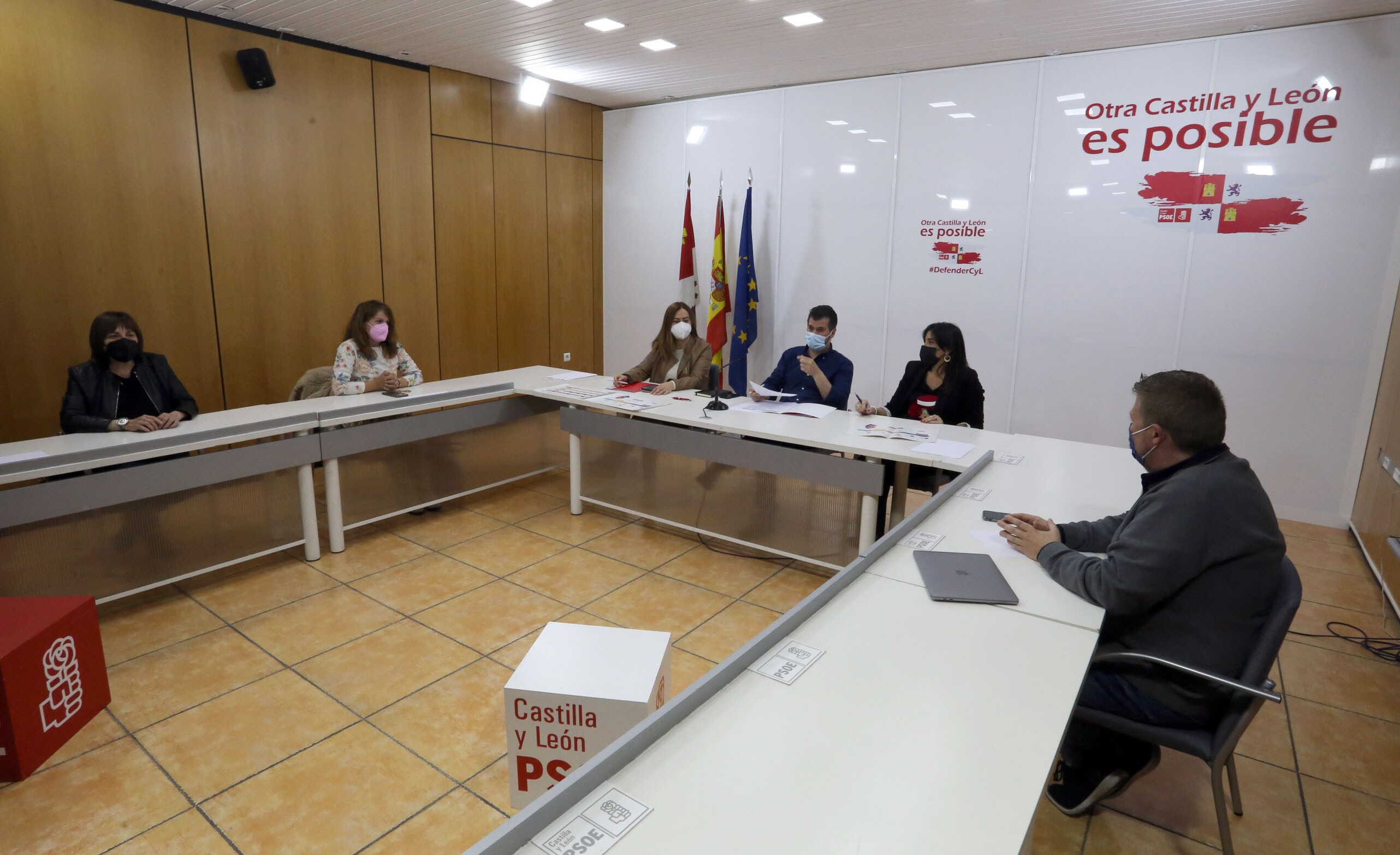 El líder socialista en Castilla y León, Luis Tudanca, argumentó que su partido está «a otras cosas» con respecto a las mociones leonesistas