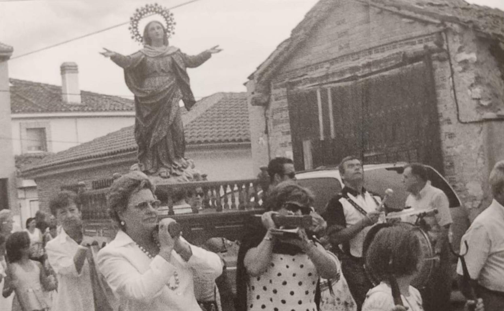 Procesión en honor a Nuestra Señora de la Asunción.