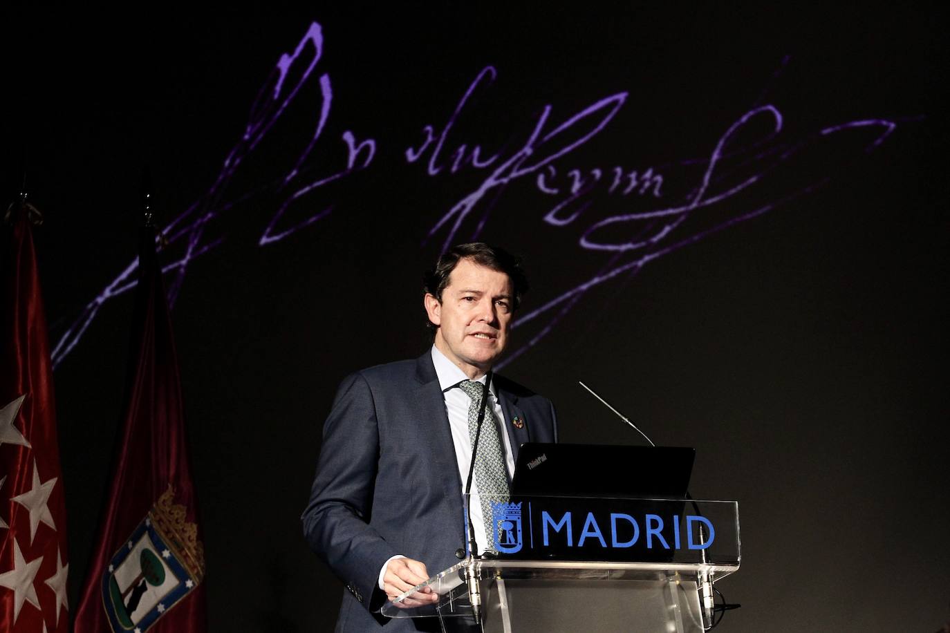 El presidente de la Junta participó en Madrid en un acto de homenaje a la Reina Juana y ensalzó el «parlamentarismo en León».