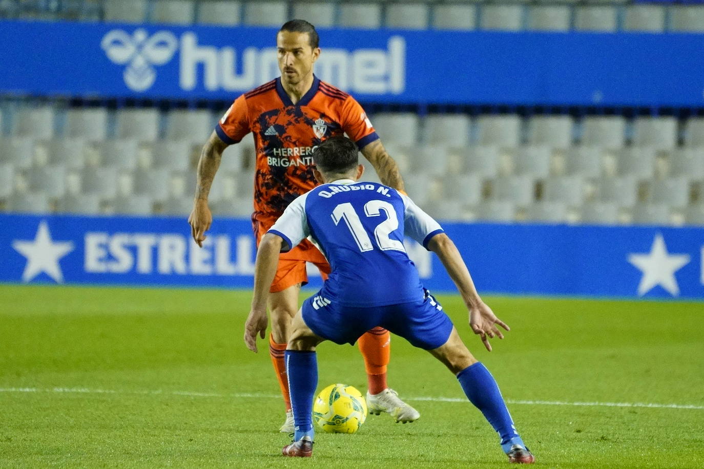 La SD Ponferradina visita la Nova Creu Alta para medirse al CE Sabadell en el último partido a domicilio del curso.