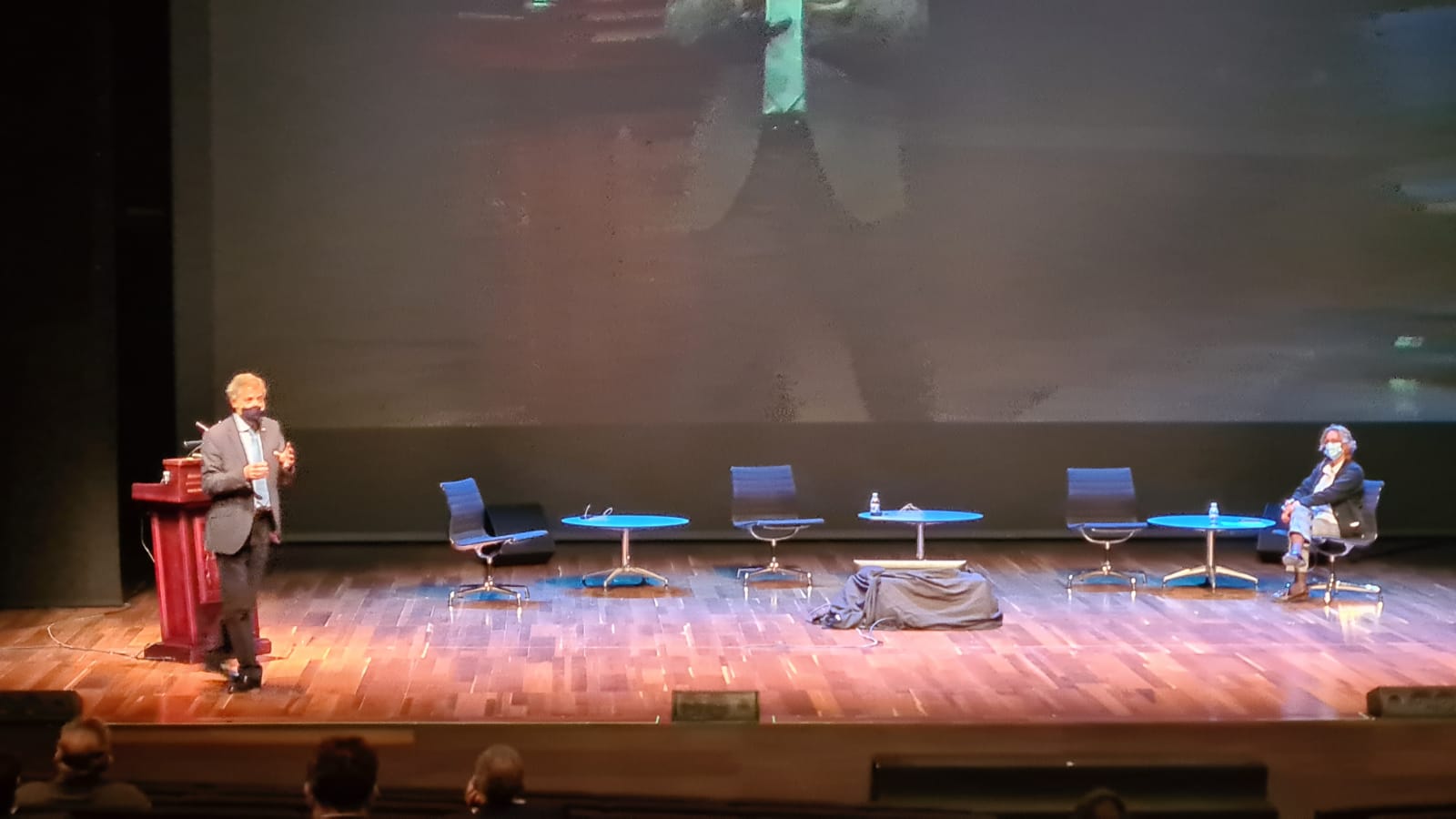 El Auditorio Ciudad de León acoge este simposio con una decena de expertos en la materia.