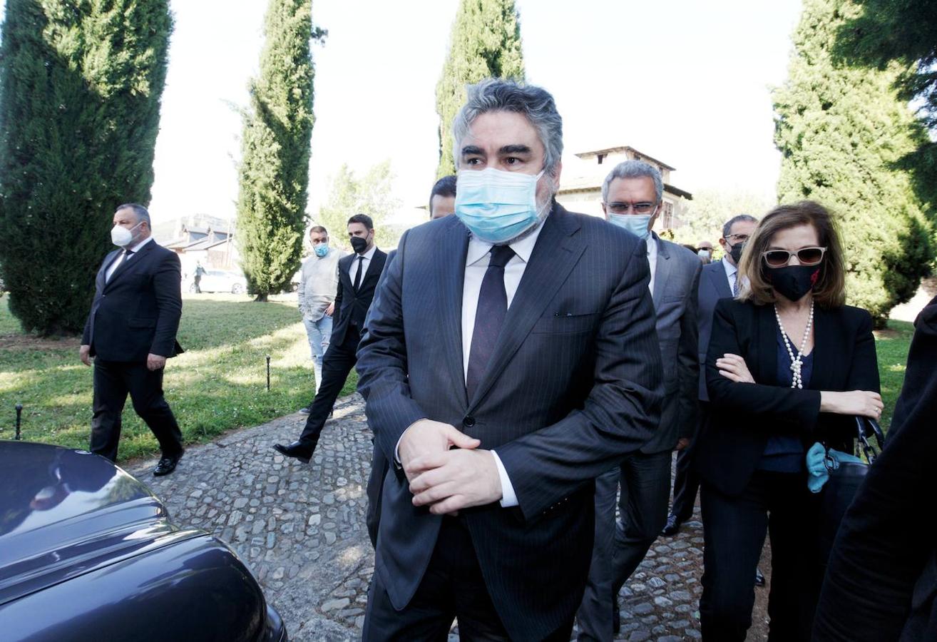 El ministro de Cultura y Deporte, José Manuel Rodríguez Uribes, asiste al funeral del compositor y director de orquesta Cristóbal Halffter en la Colegiata de Villafranca del Bierzo