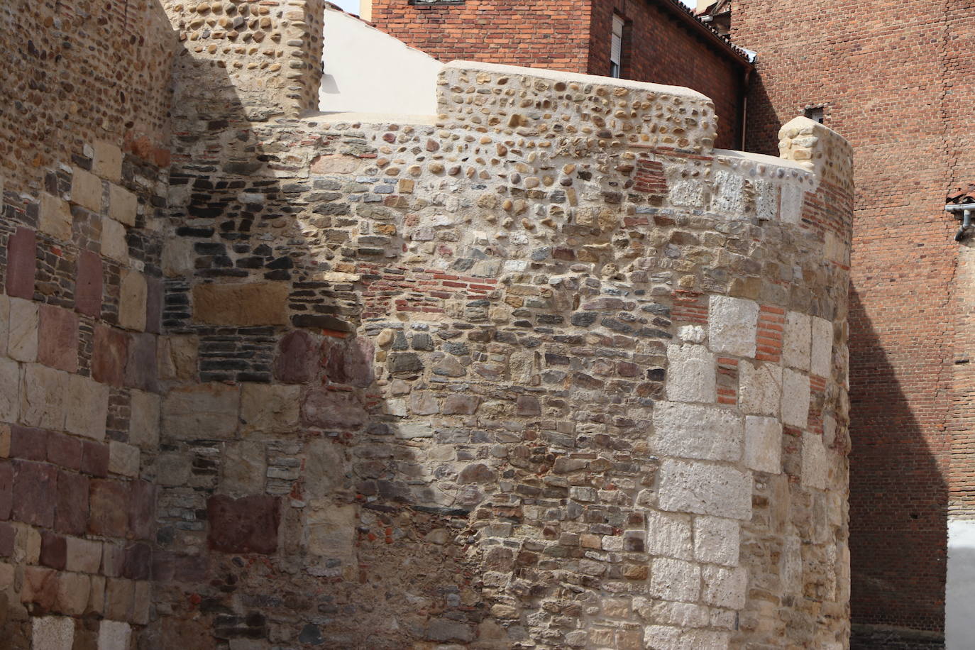 La zona arqueológica de la Era del Moro dotará a la capital de nuevos lienzos de su muralla que será puesta en valor.