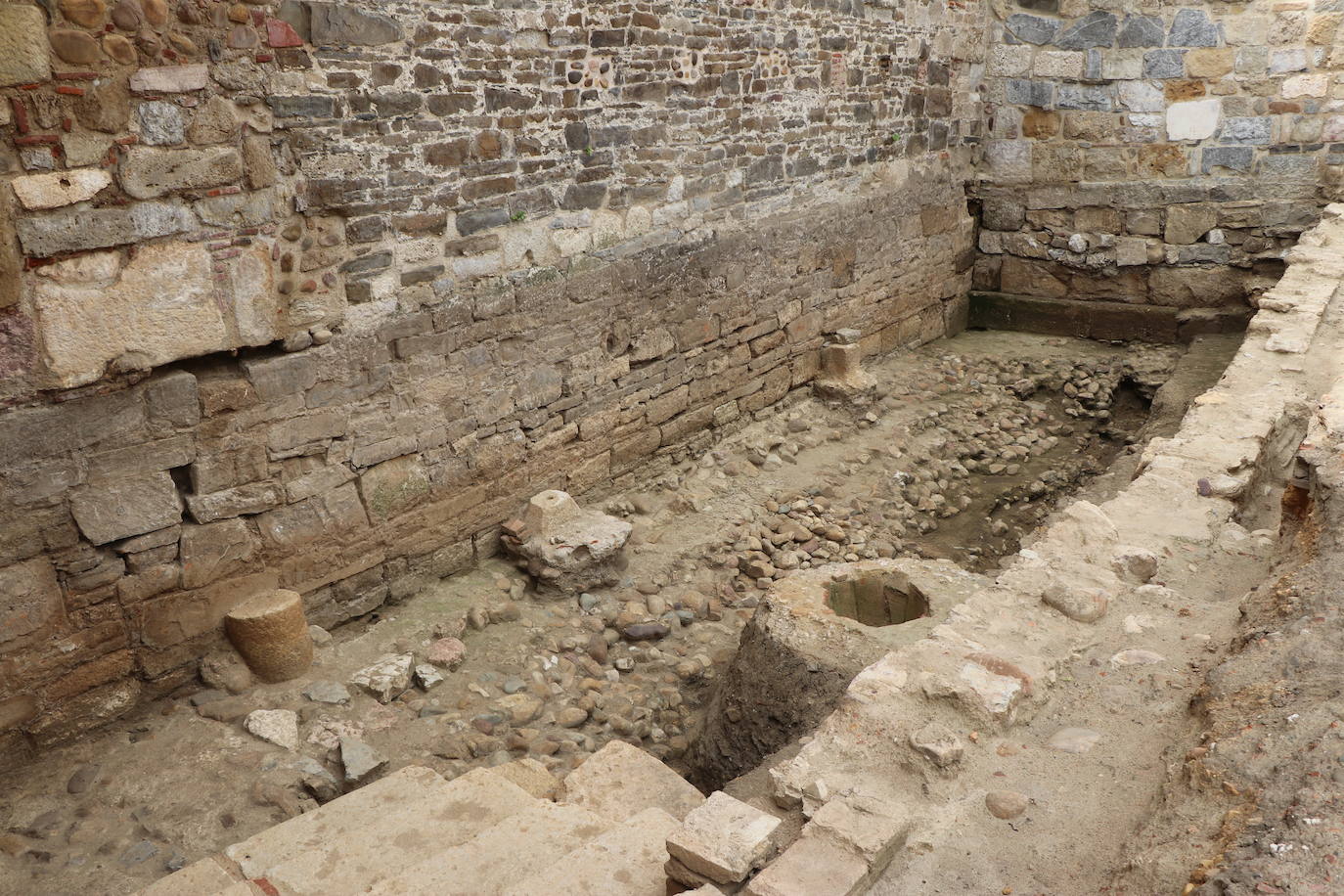 La zona arqueológica de la Era del Moro dotará a la capital de nuevos lienzos de su muralla que será puesta en valor.