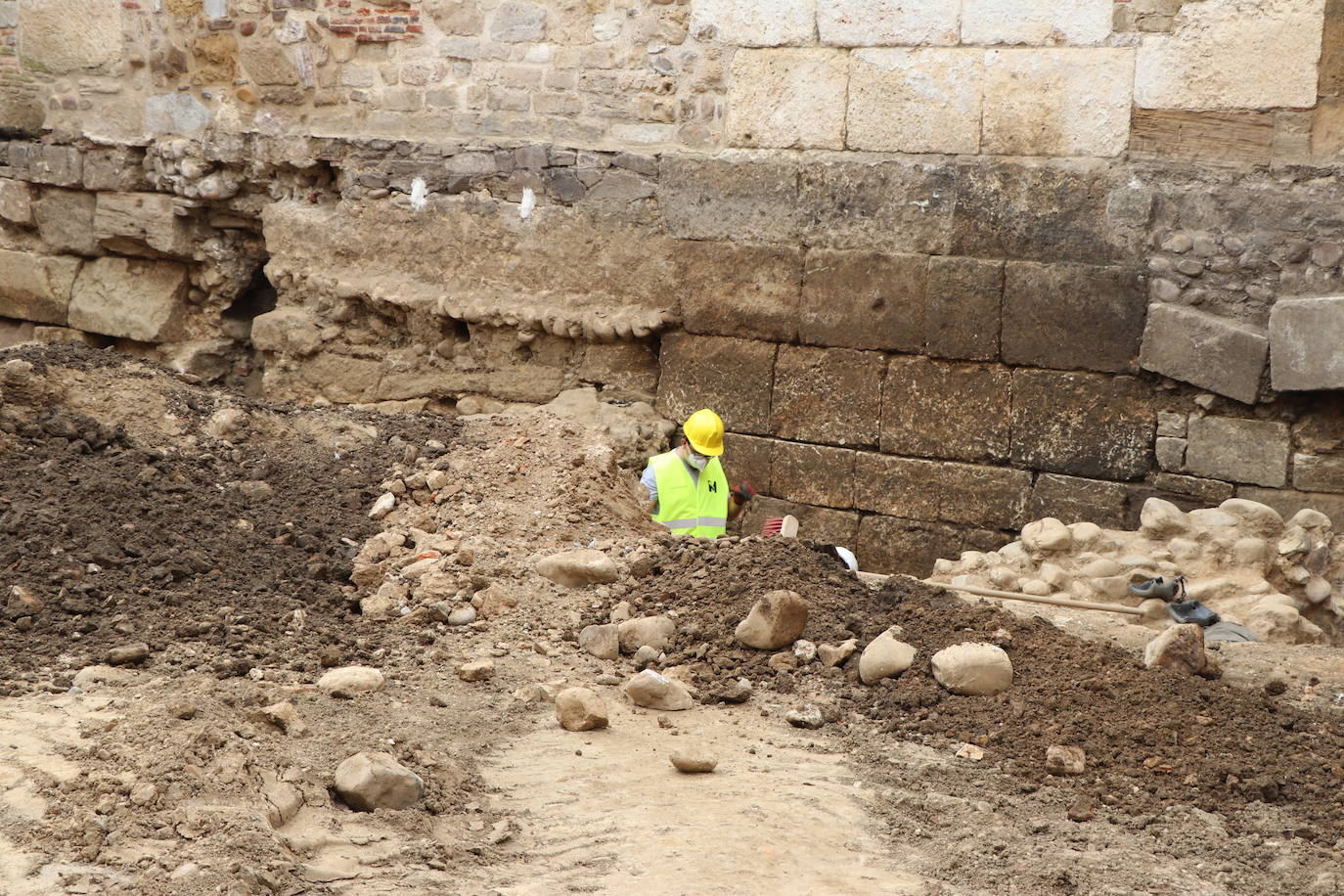 La zona arqueológica de la Era del Moro dotará a la capital de nuevos lienzos de su muralla que será puesta en valor.