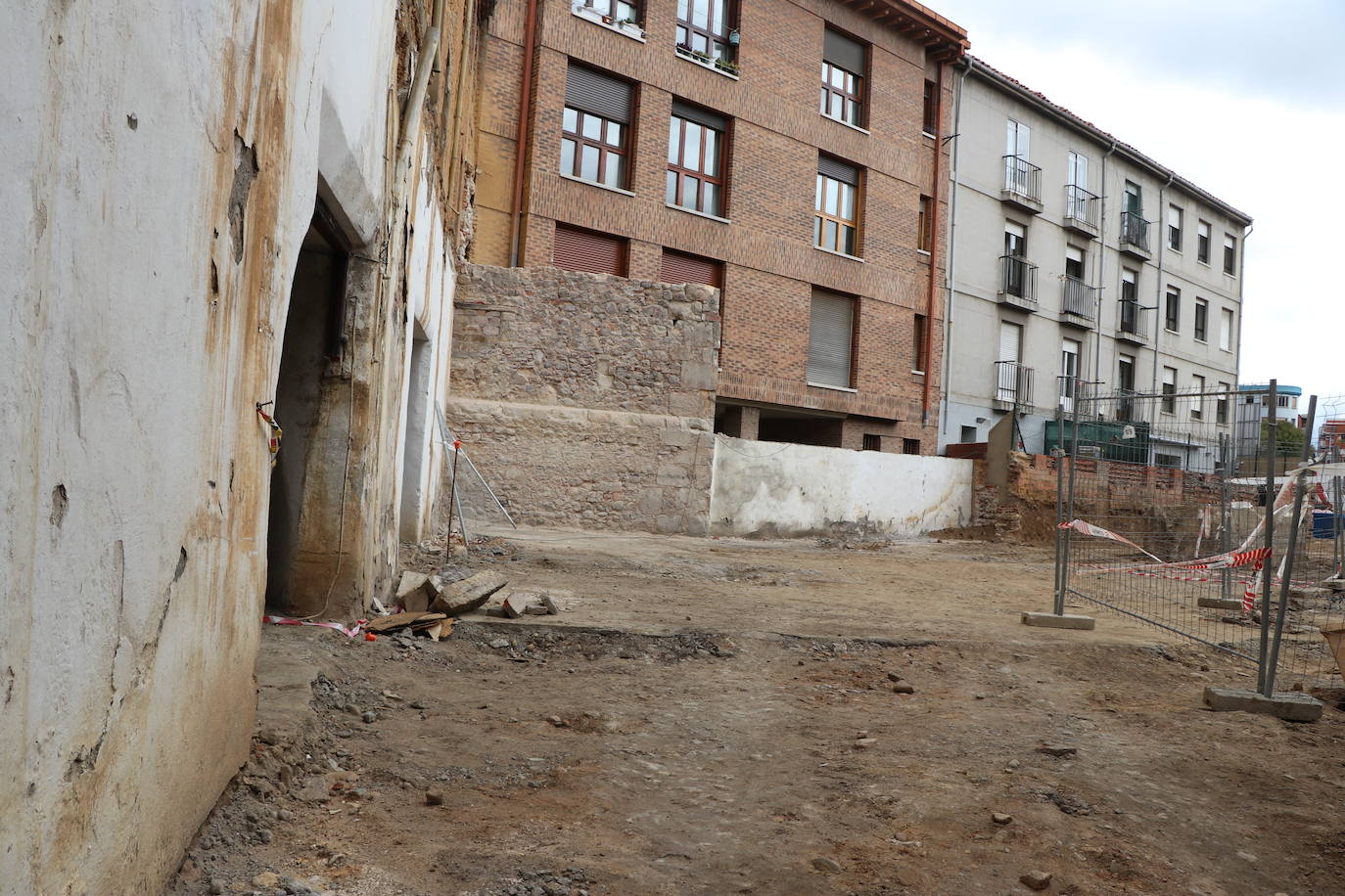 La zona arqueológica de la Era del Moro dotará a la capital de nuevos lienzos de su muralla que será puesta en valor.