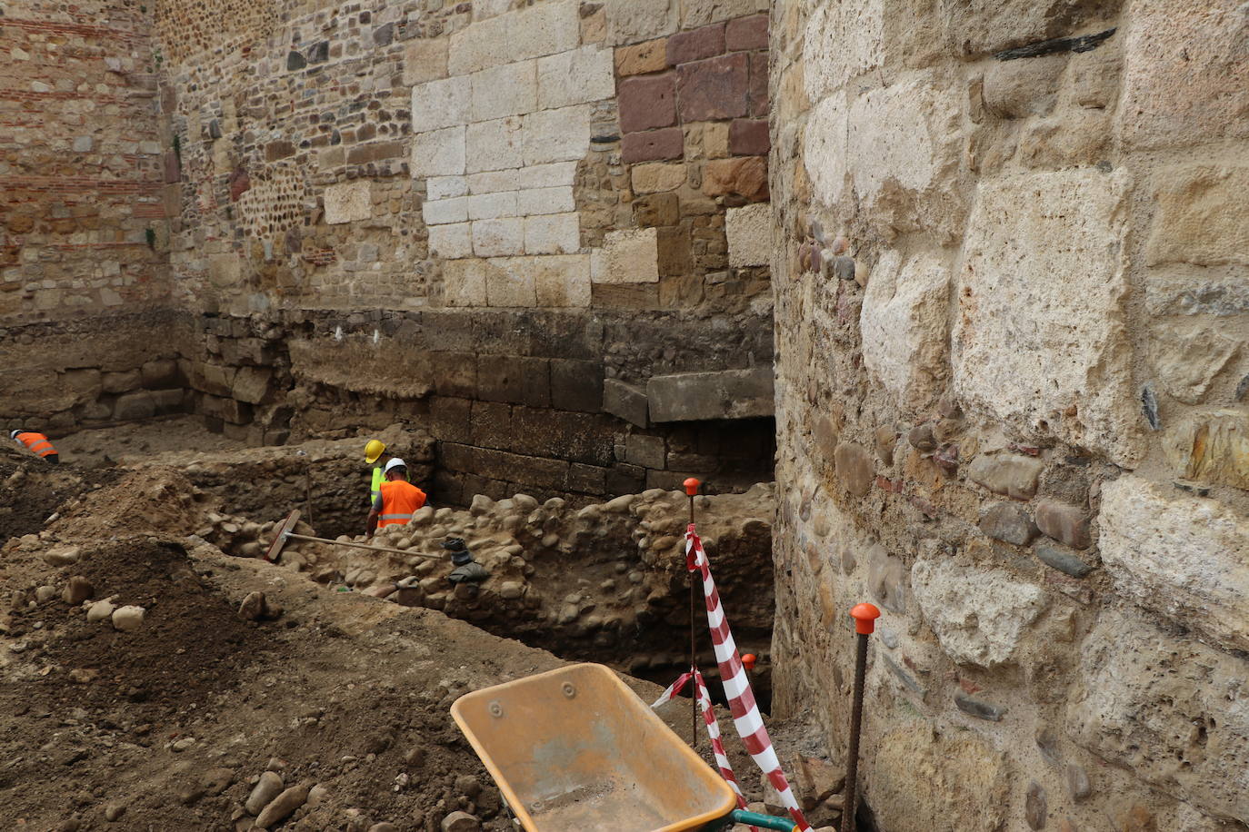 La zona arqueológica de la Era del Moro dotará a la capital de nuevos lienzos de su muralla que será puesta en valor.