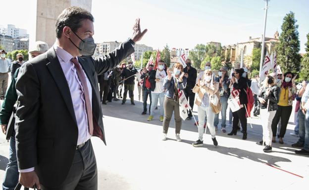 Llegada del responsable del Grupo Labiana, Manuel Ramos, a la reunión de la Fundación Anclaje 