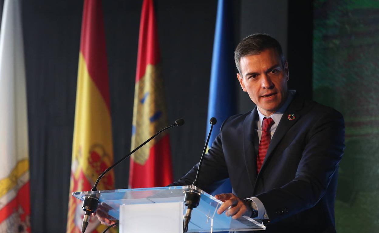 El presidente del Gobierno inaugura en Soria la Feria para la Repoblación de la España Rural. 