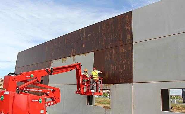 Galería. La nave de pruebas avanza en el Campus de Vegazana.