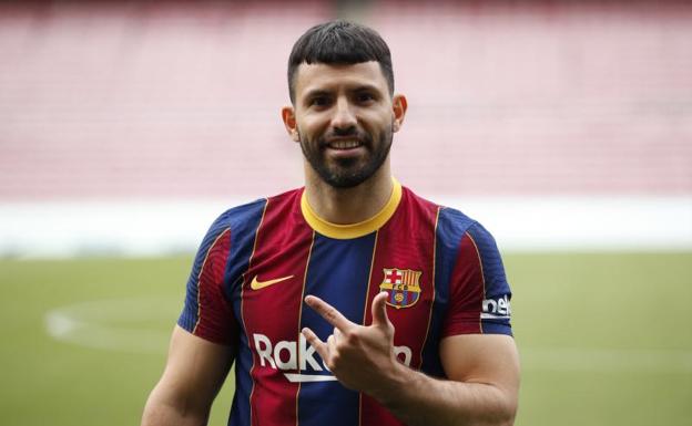 Sergio Agüero, durante su presentación como nuevo jugador del Barça. 