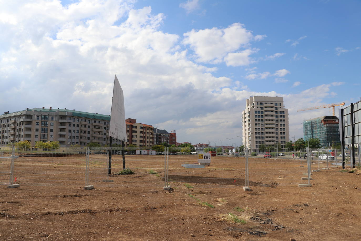 La parcela de La Palomera ha comenzado a presenciar las primeras obras para la construcción de esta instalación, que está prevista que esté lista en 2023.