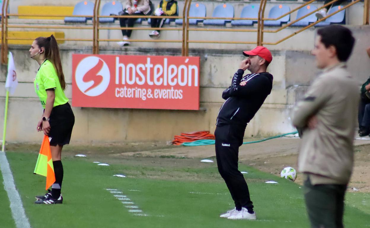 Javier Miranda, técnico del Olímpico.