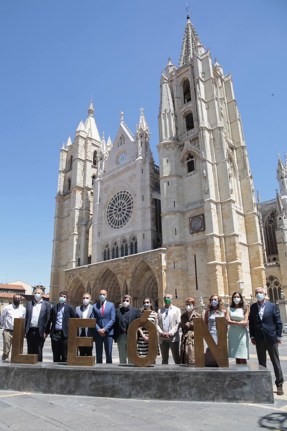 El torneo presenta su nueva edición a los pies de la Catedral y repetirá su formato online