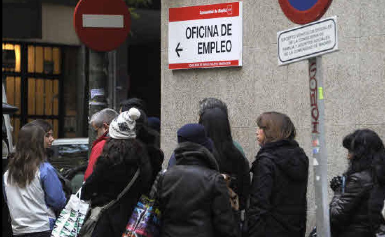 La subida del SMI en 2019 provocó una pérdida de hasta 173.000 empleos