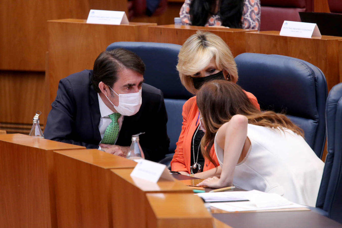 El presidente de la Junta, Alfonso Fernández Mañueco, junto al vicepresidente Francisco Igea en el pleno de las Cortes de Castilla y León