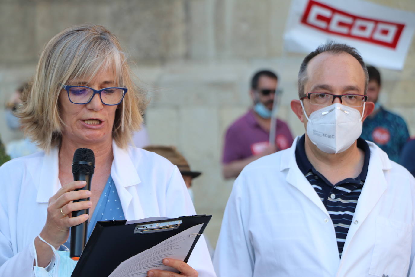 Los trabajadores de Inbiotec se concentran en defensa de la supervivencia del Instituto de Biotecnología de León y por el mantenimiento de los puestos de trabajo del personal del centro tecnológico.