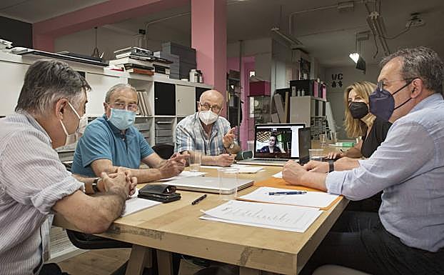 Última reunión del jurado.