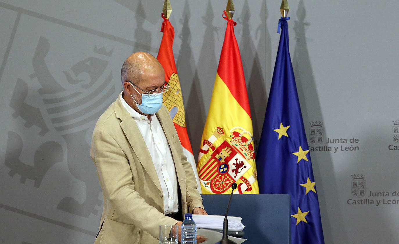 El vicepresidente, portavoz y consejero de Transparencia, Ordenación del Territorio y Acción Exterior, Francisco Igea, comparece en rueda de prensa posterior al Consejo de Gobierno