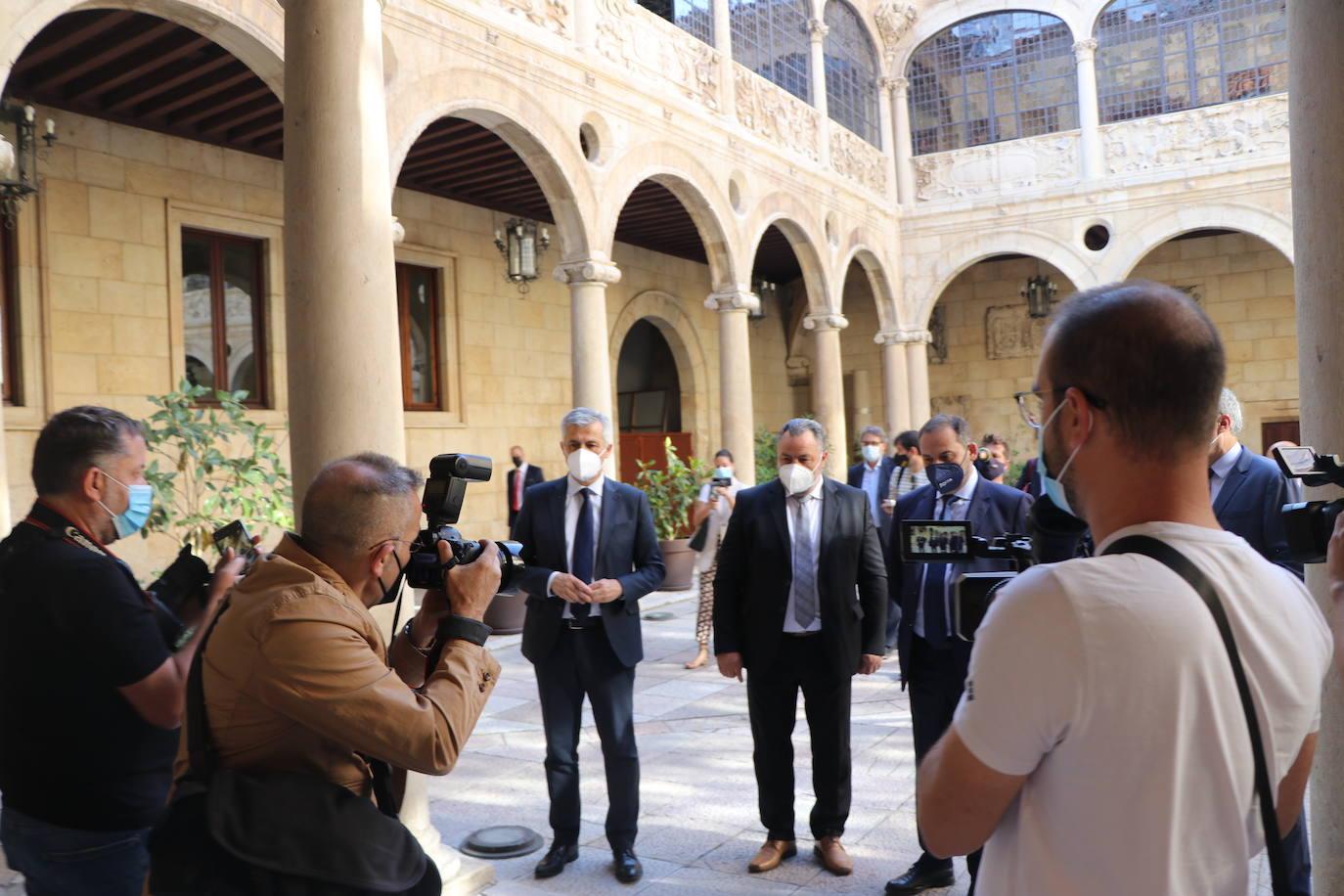 Fotos: Ábalos visita la capital leonesa