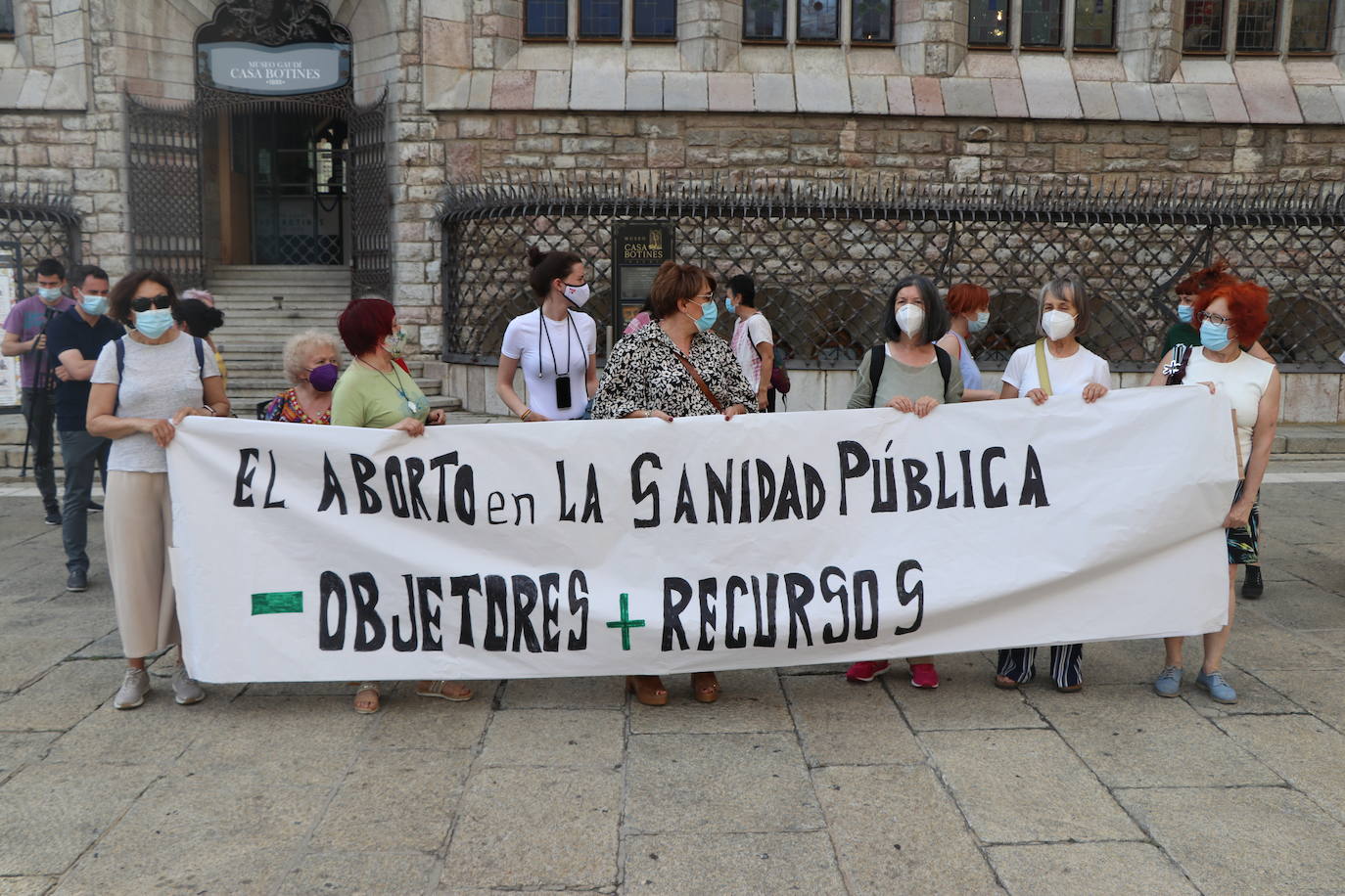 El Movimiento Feminista de Léon encabeza las demandas de un «aborto libre, seguro y gratuito».