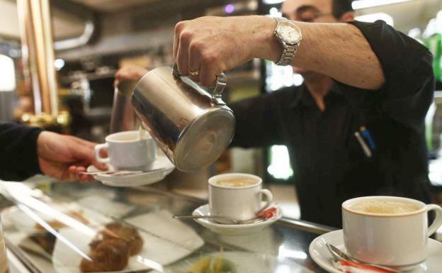 Consumo en barra, una de las novedades que trae la fase 1.