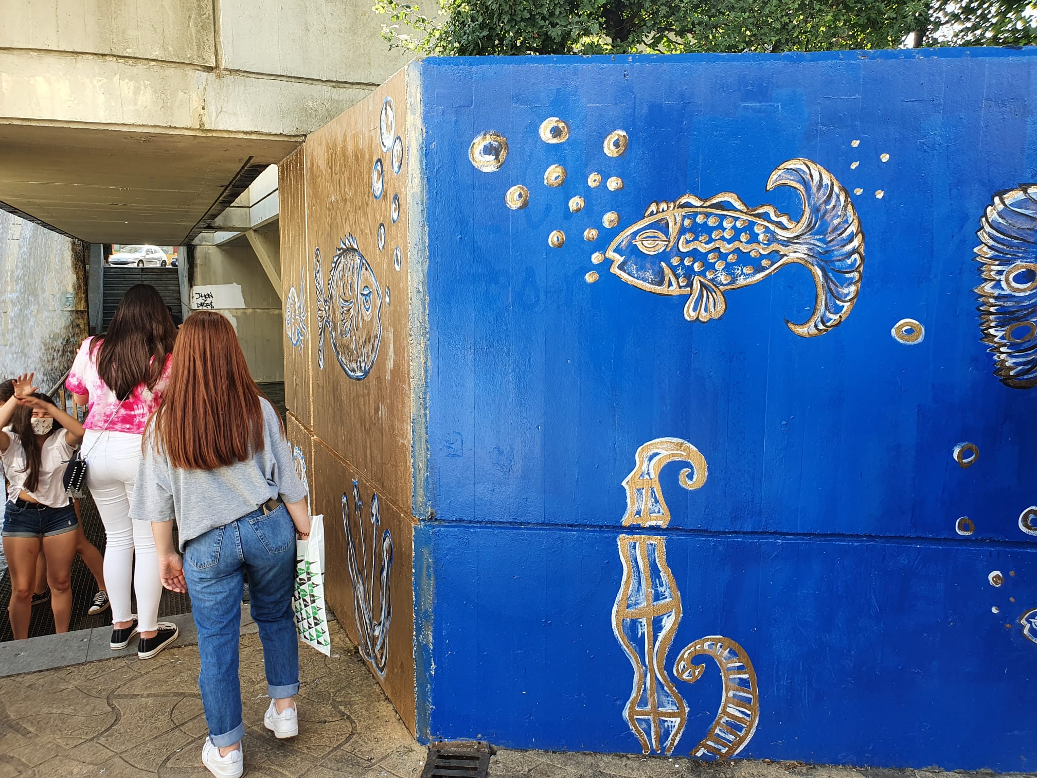 Inauguración del mural artístico de los Peces en homenaje a Miguel Escanciano.