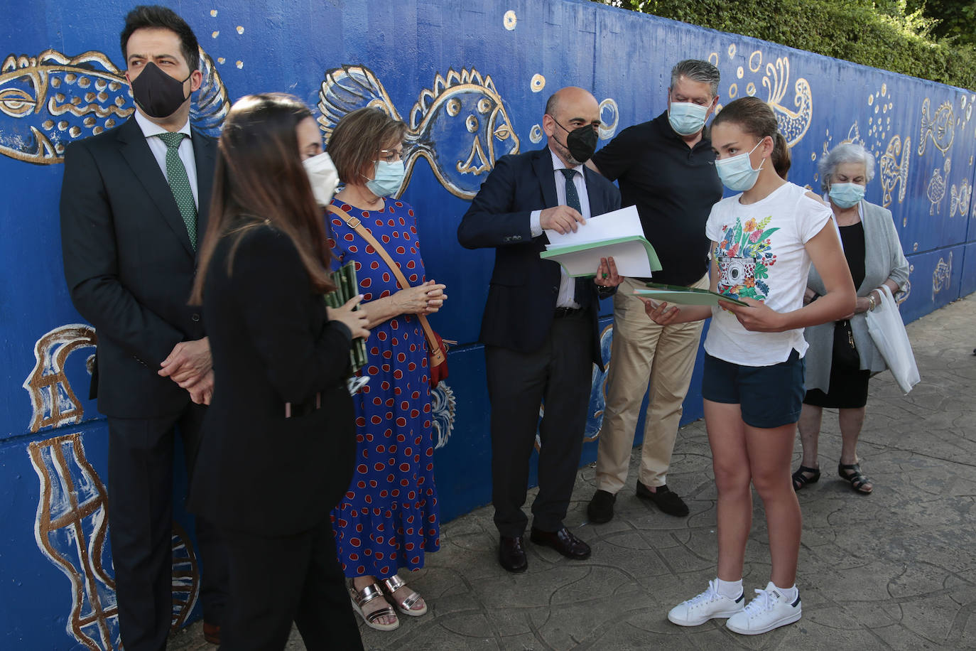 Inauguración del mural artístico de los Peces en homenaje a Miguel Escanciano.