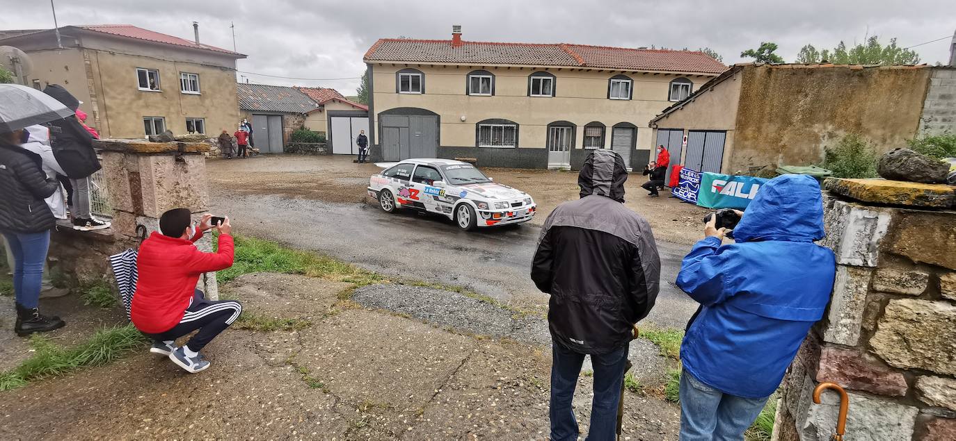 Las carreteras y curvas de la montaña central leonesa se convierten este sábado en el circuito del XXIII Rallye de León con etapas que recorren desde los tramos de la mina en la zona de Gordón hasta los valles de Arbás y Omaña