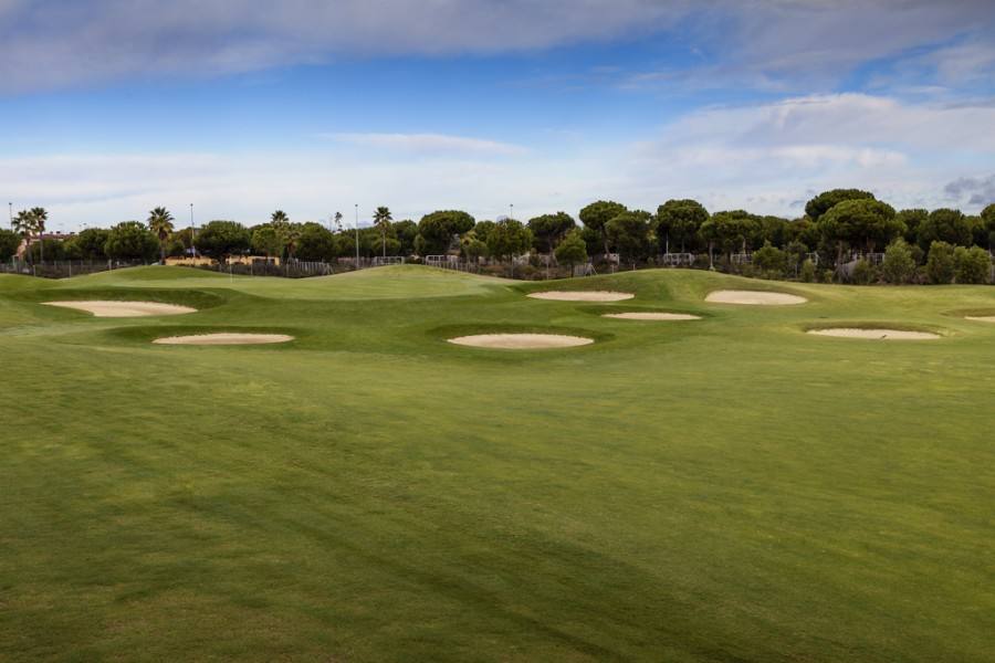 Club de golf La Monacilla. Está en Aljaraque, Huelva. Fue diseñado por el golfista vasco José María Olazábal y los aficionados consideran que tiene un recorrido para exprimirse.