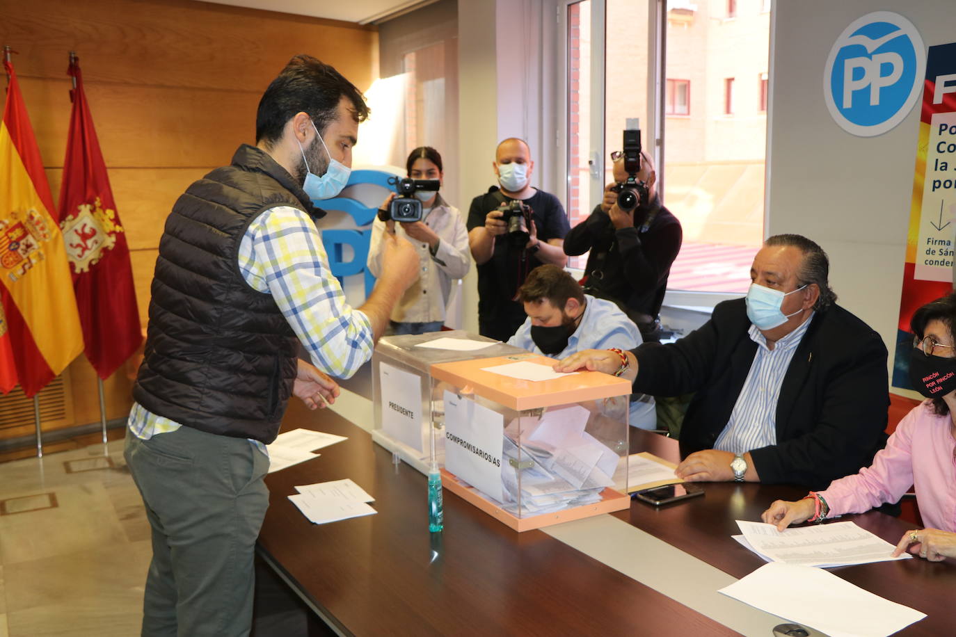 Fotos: Elecciones en el PP de León