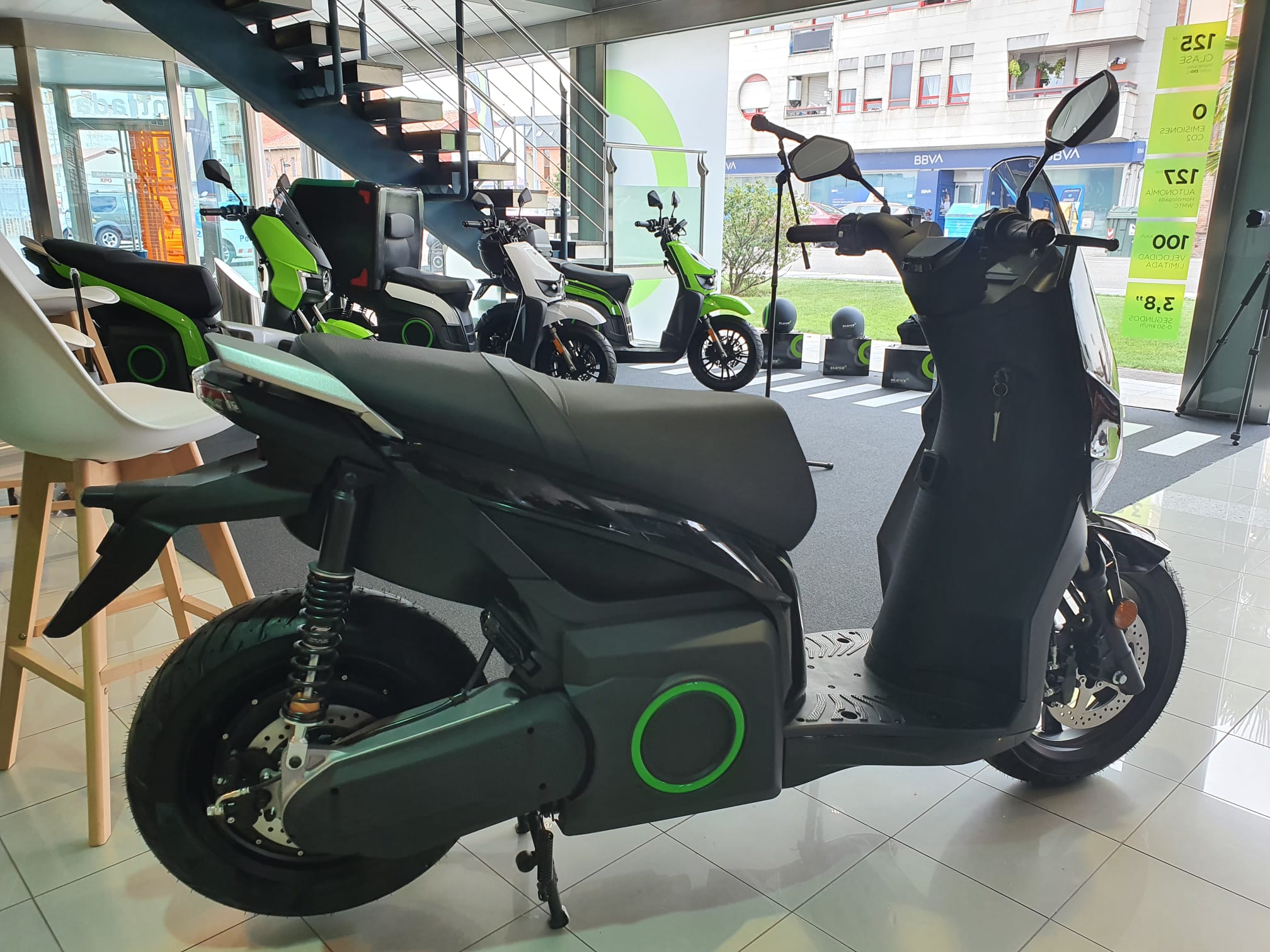 Presentación de Silence León