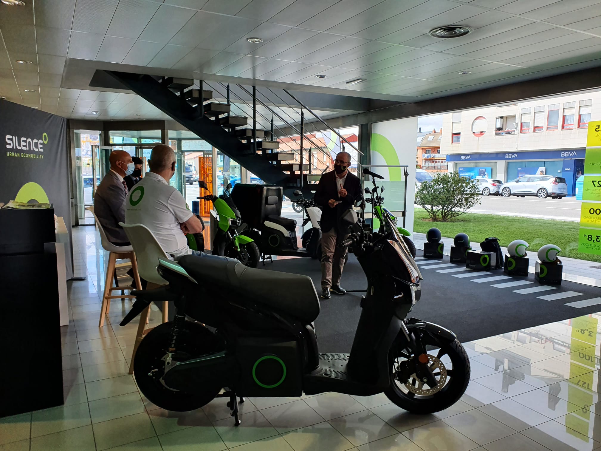 Presentación de Silence León