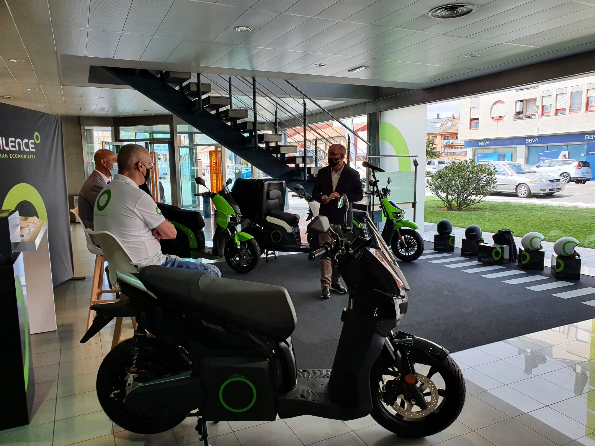 Presentación de Silence León