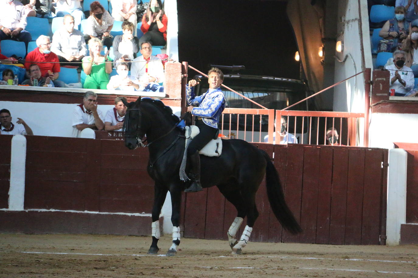 Fotos: Las mejores imágenes de Plablo Hermoso de Mendoza en la plaza de toros de León