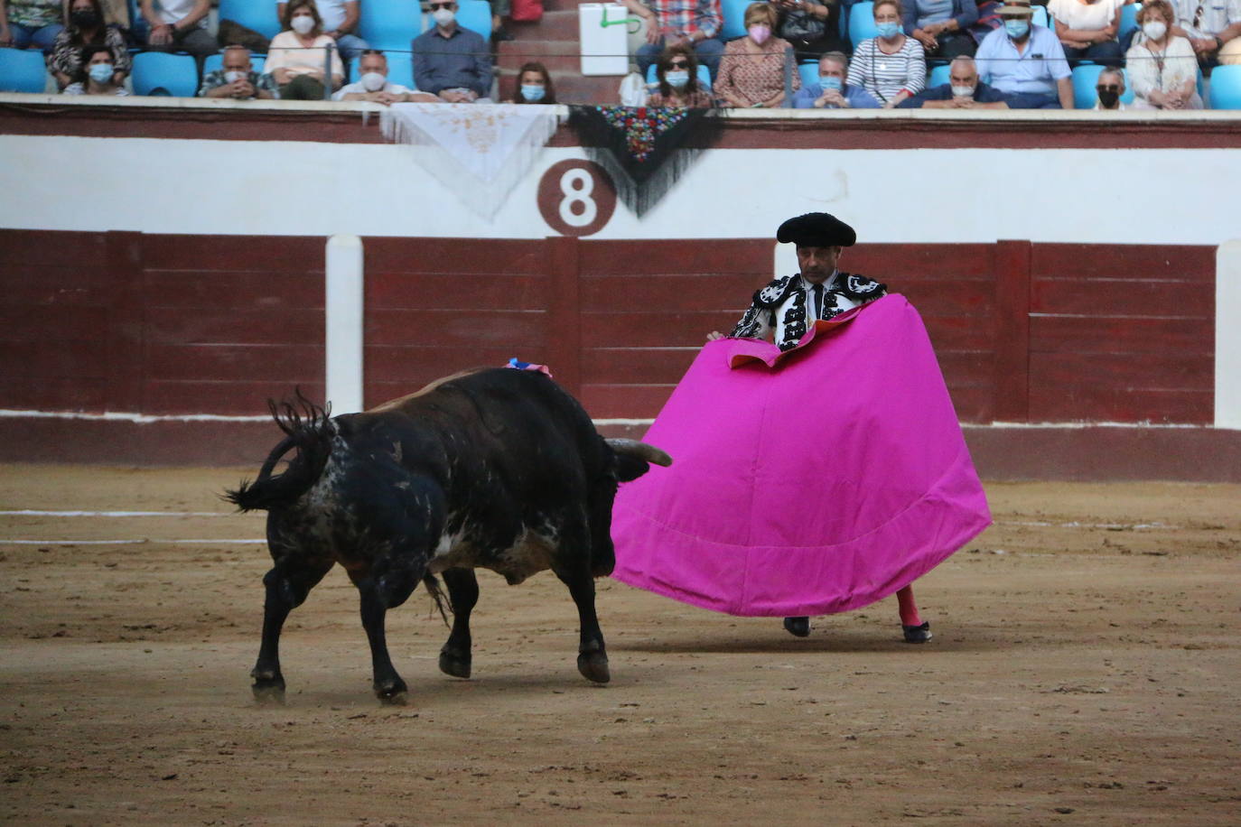 Fotos: Las mejores imágenes de Enrique Ponce en la plaza de toros de León