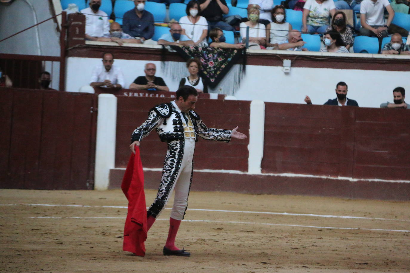 Fotos: Las mejores imágenes de Enrique Ponce en la plaza de toros de León