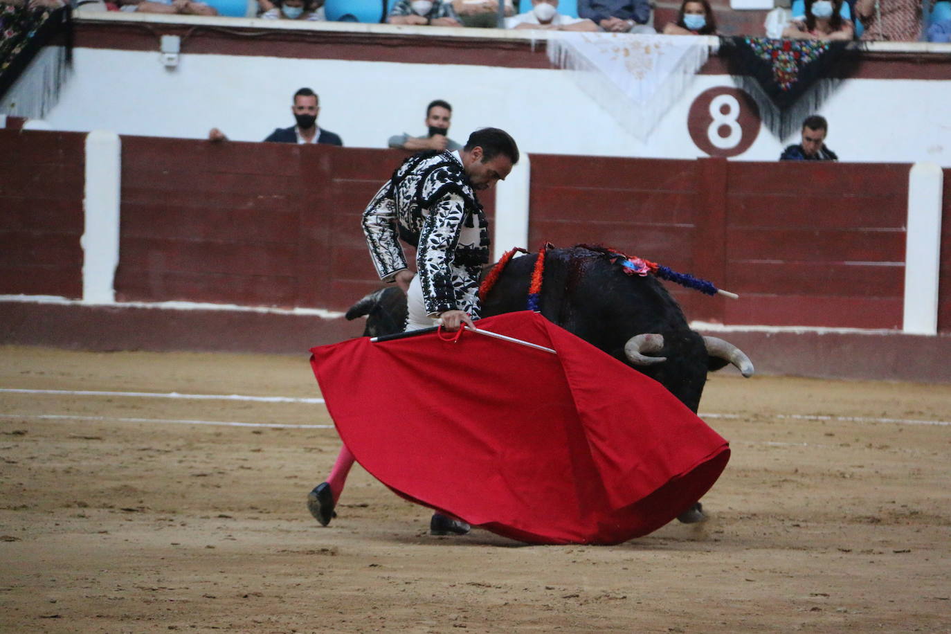 Fotos: Las mejores imágenes de Enrique Ponce en la plaza de toros de León