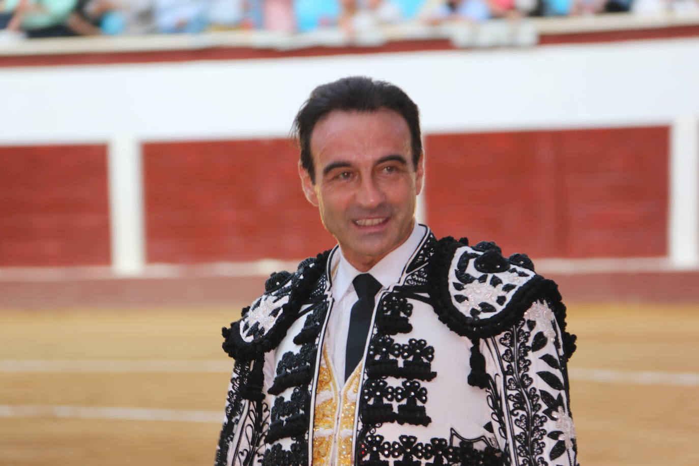 Fotos: Las mejores imágenes de Enrique Ponce en la plaza de toros de León